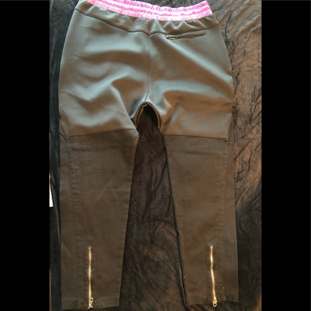 Joggers - Picture 2 of 2